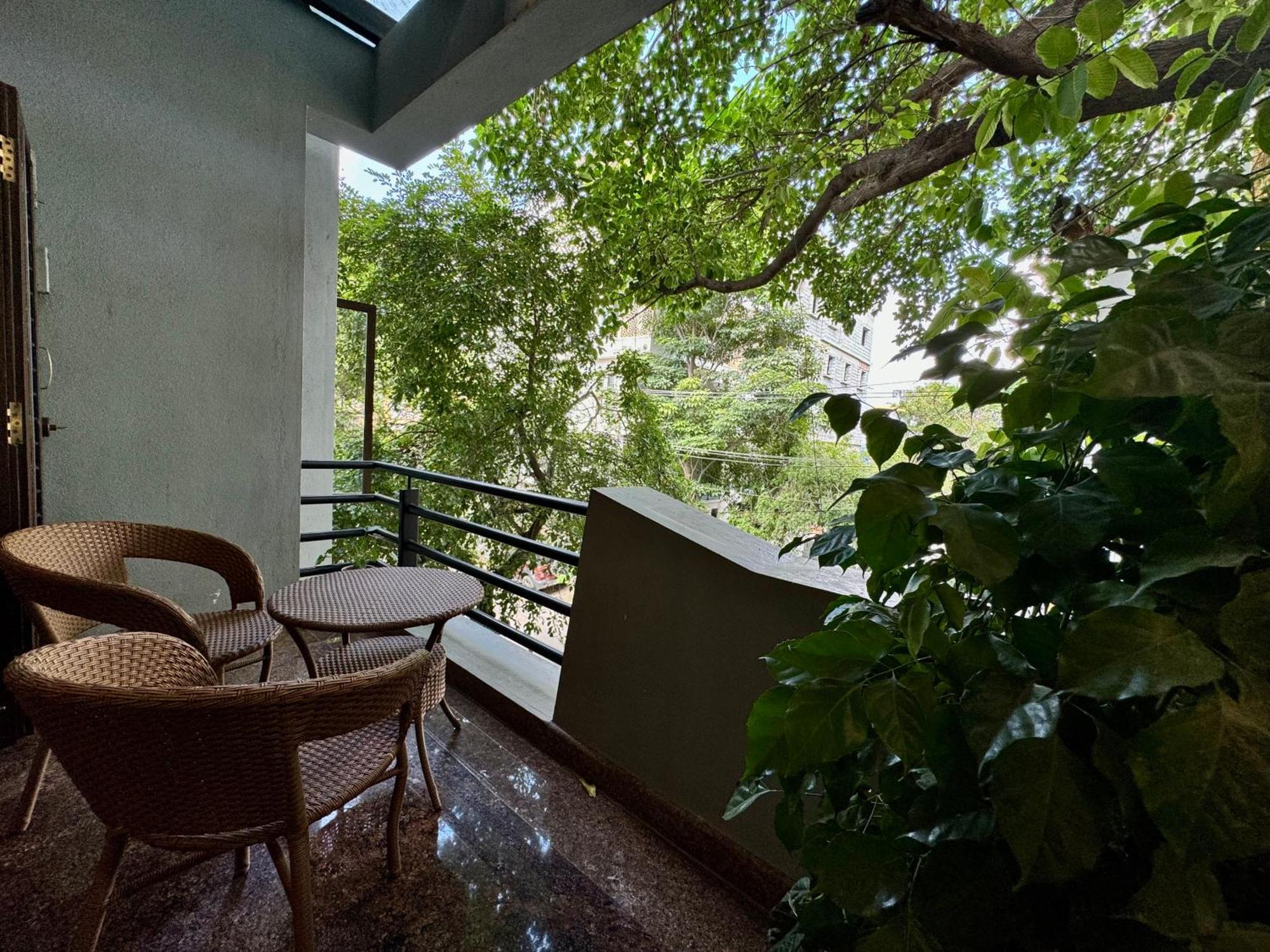 Idam Na Mama Lägenhet Bangalore Exteriör bild